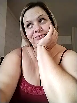 Snapshot of EvaCristal chatting on October 8, 6:11 am EvaCristal online show from October 8, 6:11 am