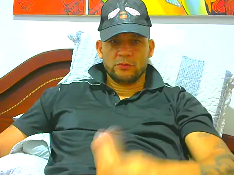 Snapshot of altenori112 chatting on May 7, 10:48 pm altenori112 online show from May 7, 10:48 pm