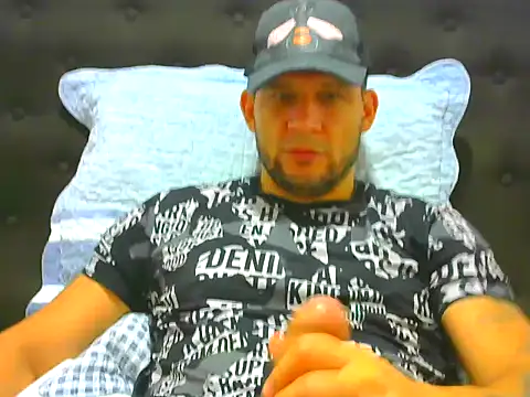 Snapshot of altenori112 chatting on June 4, 8:48 pm altenori112 online show from June 4, 8:48 pm