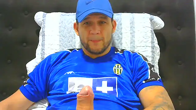 Snapshot of altenori112 chatting on June 20, 10:34 pm altenori112 online show from June 20, 10:34 pm