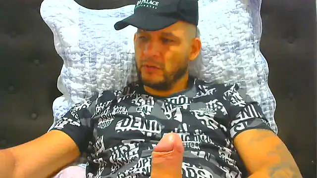 Snapshot of altenori112 chatting on July 18, 1:21 am altenori112 online show from July 18, 1:21 am
