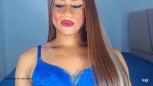 Snapshot of Valenntyna chatting on January 15, 7:39 pm Valenntyna online show from January 15, 7:39 pm