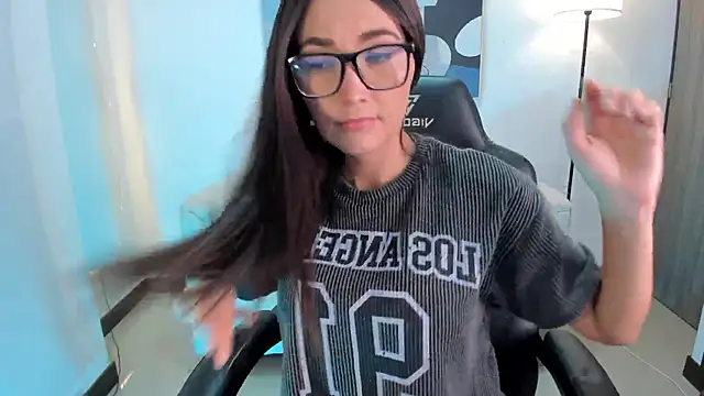 SaraParker  online show from December 19, 10:39 pm