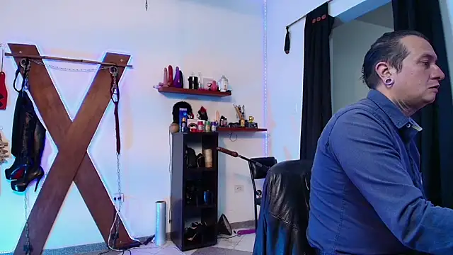 boy n girl online show from February 10, 9:14 am