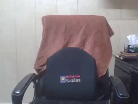 Snapshot of hairymaster95 chatting on January 7, 3:57 am hairymaster95 online show from January 7, 3:57 am