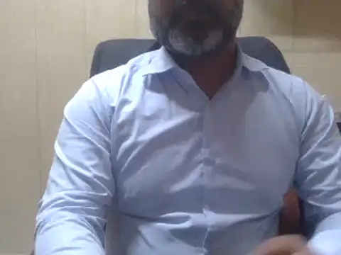 Snapshot of hairymaster95 chatting on January 8, 4:12 am hairymaster95 online show from January 8, 4:12 am