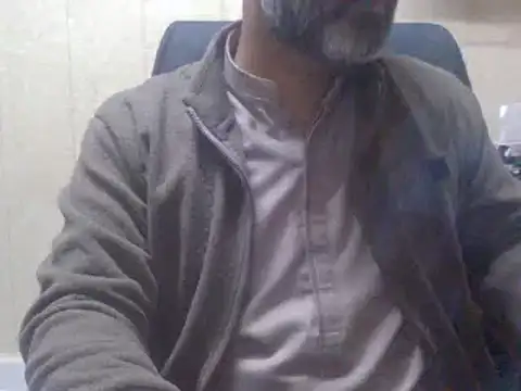 Snapshot of hairymaster95 chatting on January 10, 10:28 am hairymaster95 online show from January 10, 10:28 am