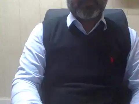 Snapshot of hairymaster95 chatting on January 14, 12:35 pm hairymaster95 online show from January 14, 12:35 pm