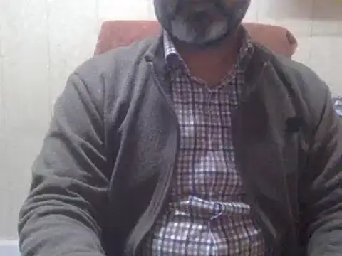 Snapshot of hairymaster95 chatting on January 15, 9:35 am hairymaster95 online show from January 15, 9:35 am