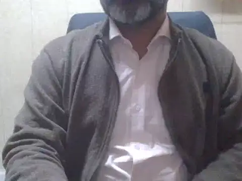 Snapshot of hairymaster95 chatting on January 20, 4:10 am hairymaster95 online show from January 20, 4:10 am