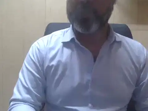 Snapshot of hairymaster95 chatting on January 21, 4:10 am hairymaster95 online show from January 21, 4:10 am