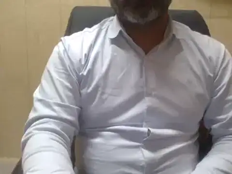 Snapshot of hairymaster95 chatting on February 6, 11:10 am hairymaster95 online show from February 6, 11:10 am