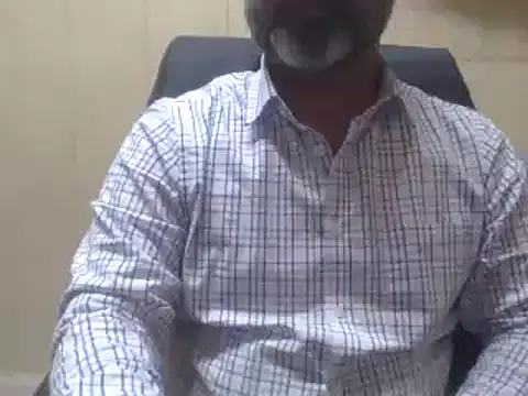 Snapshot of hairymaster95 chatting on February 8, 8:20 am hairymaster95 online show from February 8, 8:20 am