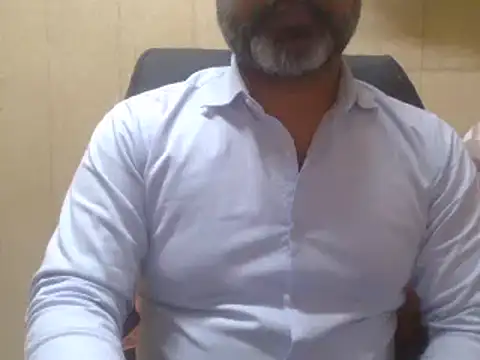 Snapshot of hairymaster95 chatting on February 12, 4:12 am hairymaster95 online show from February 12, 4:12 am