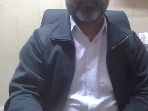 Snapshot of hairymaster95 chatting on February 19, 8:55 am hairymaster95 online show from February 19, 8:55 am