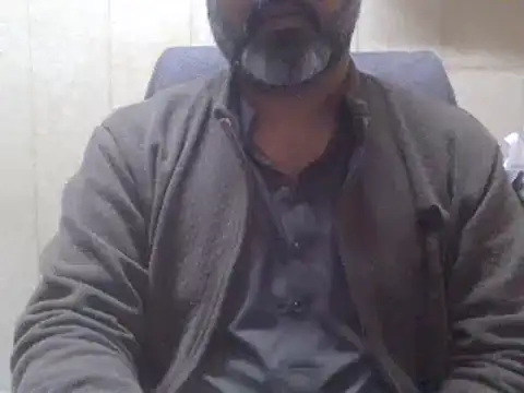 Snapshot of hairymaster95 chatting on March 1, 6:24 am hairymaster95 online show from March 1, 6:24 am