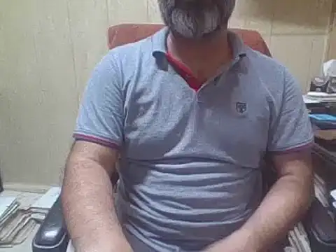 Snapshot of hairymaster95 chatting on September 14, 7:18 am hairymaster95 online show from September 14, 7:18 am