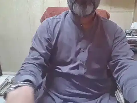 Snapshot of hairymaster95 chatting on September 16, 3:51 am hairymaster95 online show from September 16, 3:51 am