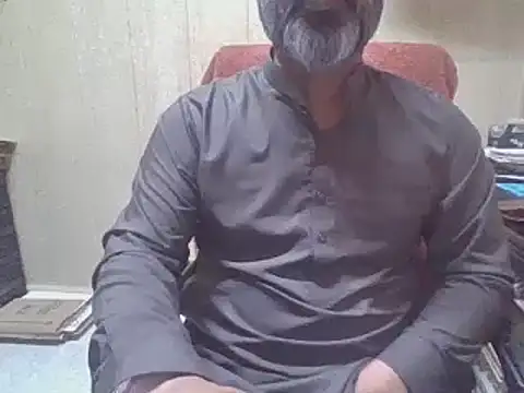 Snapshot of hairymaster95 chatting on September 26, 5:33 am hairymaster95 online show from September 26, 5:33 am