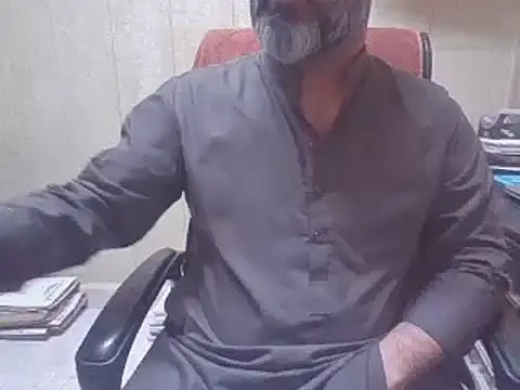 Snapshot of hairymaster95 chatting on September 27, 4:06 am hairymaster95 online show from September 27, 4:06 am