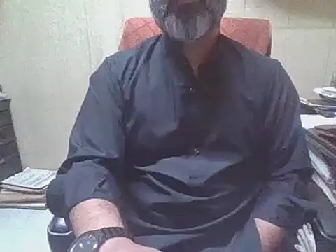 Snapshot of hairymaster95 chatting on September 29, 3:28 pm hairymaster95 online show from September 29, 3:28 pm