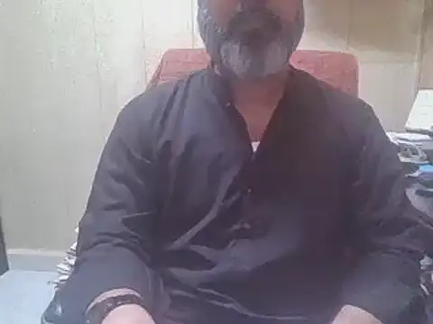 Snapshot of hairymaster95 chatting on October 3, 6:21 am hairymaster95 online show from October 3, 6:21 am