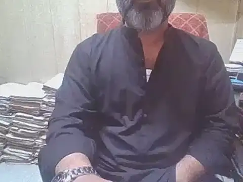 Snapshot of hairymaster95 chatting on October 13, 3:28 am hairymaster95 online show from October 13, 3:28 am