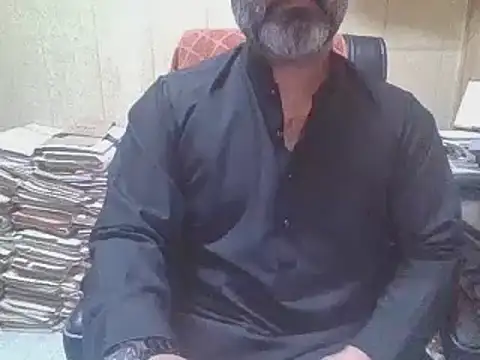 Snapshot of hairymaster95 chatting on October 17, 3:42 am hairymaster95 online show from October 17, 3:42 am