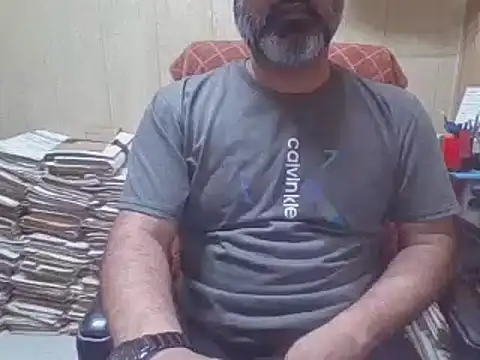 Snapshot of hairymaster95 chatting on October 19, 6:36 am hairymaster95 online show from October 19, 6:36 am