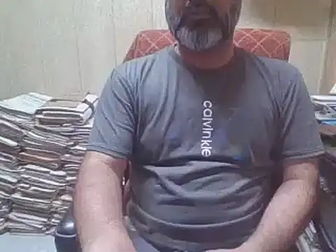 Snapshot of hairymaster95 chatting on October 26, 7:14 am hairymaster95 online show from October 26, 7:14 am