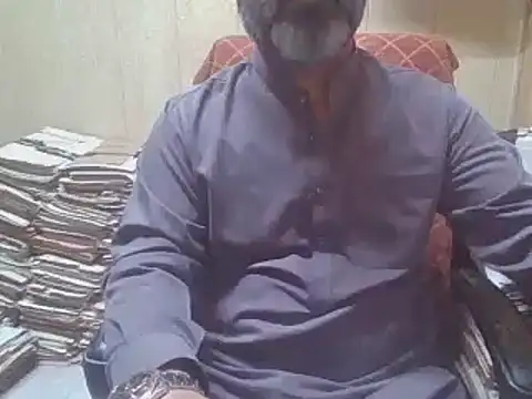 Snapshot of hairymaster95 chatting on October 30, 3:30 am hairymaster95 online show from October 30, 3:30 am