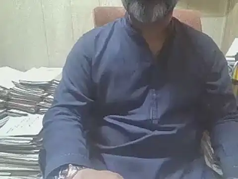 Snapshot of hairymaster95 chatting on November 4, 4:22 am hairymaster95 online show from November 4, 4:22 am