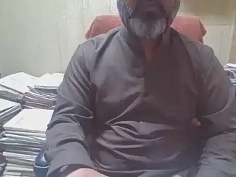 Snapshot of hairymaster95 chatting on November 14, 4:55 am hairymaster95 online show from November 14, 4:55 am