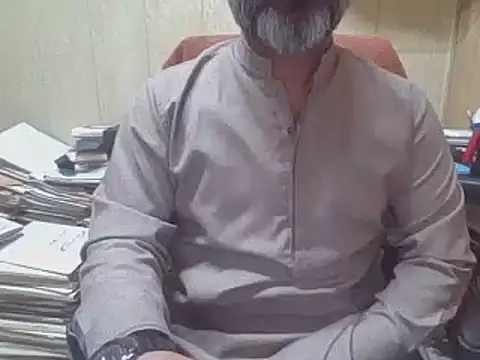 Snapshot of hairymaster95 chatting on November 19, 4:12 am hairymaster95 online show from November 19, 4:12 am