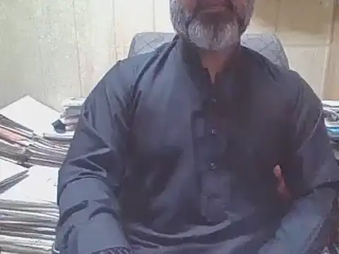 Snapshot of hairymaster95 chatting on November 20, 4:23 am hairymaster95 online show from November 20, 4:23 am