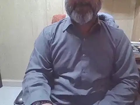 Snapshot of hairymaster95 chatting on December 3, 4:09 am hairymaster95 online show from December 3, 4:09 am