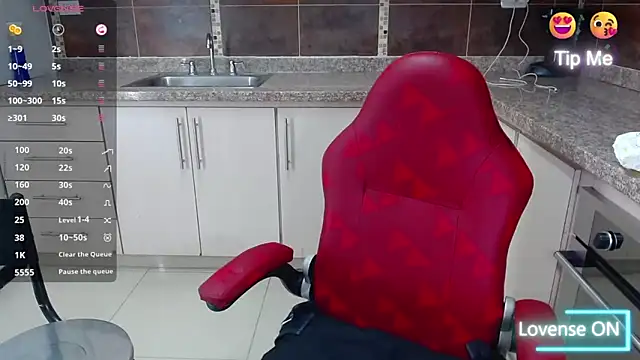 Kerly Doll online show from March 2, 1:04 am