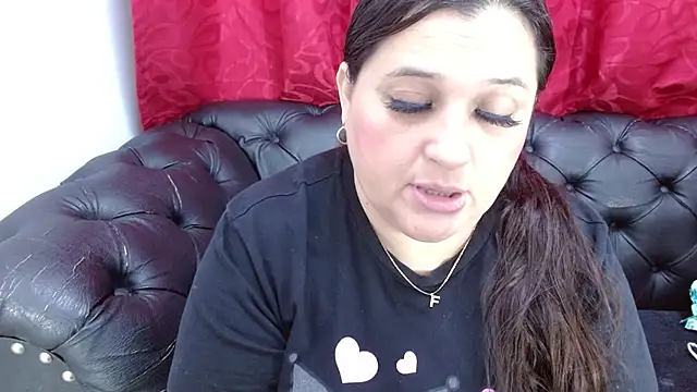 Snapshot of Kerly_Doll chatting on June 20, 12:52 pm Kerly Doll online show from June 20, 12:52 pm