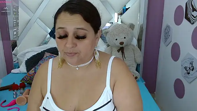 Snapshot of Kerly_Doll chatting on August 4, 11:57 am Kerly Doll online show from August 4, 11:57 am