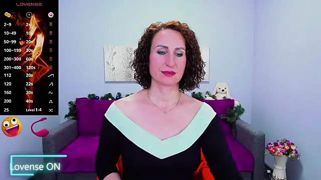 Nia Smithh online show from December 18, 2:01 pm