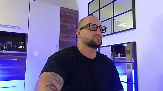 Snapshot of moonjoey chatting on September 24, 1:58 pm moonjoey online show from September 24, 1:58 pm