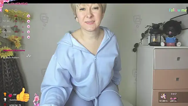 Mia Wintermood online show from January 31, 9:59 am