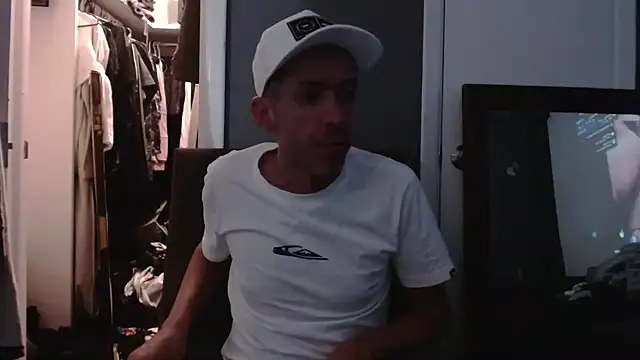 Snapshot of smokenstrokex chatting on July 11, 12:46 am smokenstrokex online show from July 11, 12:46 am