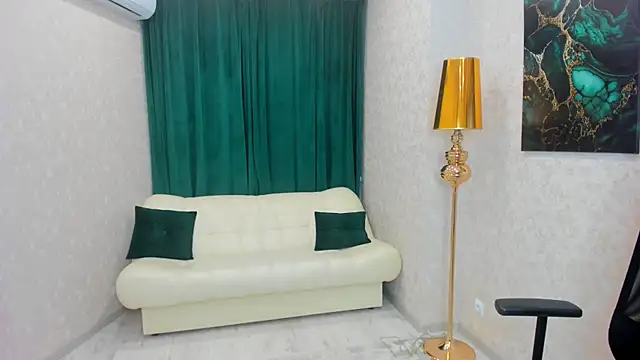 Snapshot of EnergyBunny_1 chatting on January 31, 12:17 am EnergyBunny 1 online show from January 31, 12:17 am