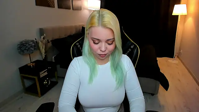 EnergyBunny 1 online show from November 28, 7:38 pm