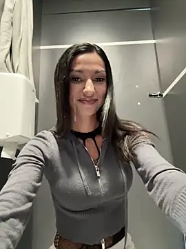 Snapshot of _MiaQueen_ chatting on September 25, 11:30 pm MiaQueen online show from September 25, 11:30 pm