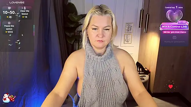 YolandaKiss online show from December 18, 8:26 pm