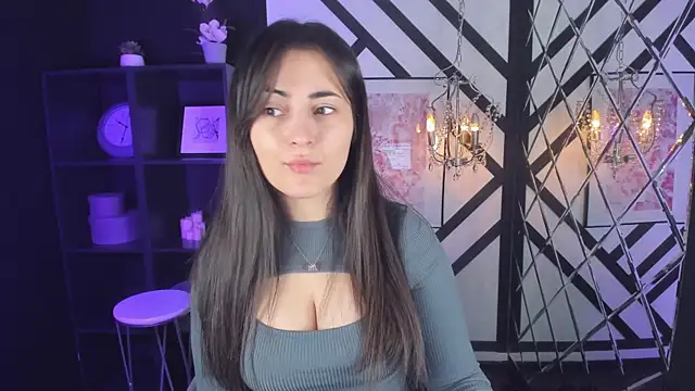 KylieMellow online show from March 12, 5:46 am