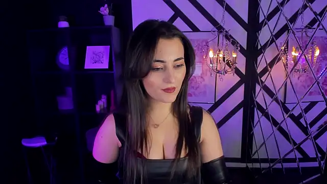 KylieMellow online show from March 19, 12:01 pm