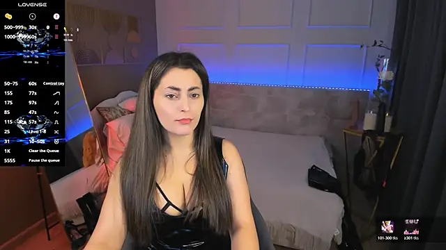 Snapshot of KylieMellow chatting on May 21, 5:36 am KylieMellow online show from May 21, 5:36 am